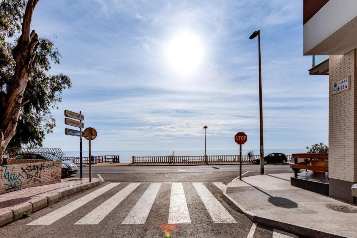 Nice Apartment With Terrace On The Los Locos Beach Torrevieja Eksteriør bilde