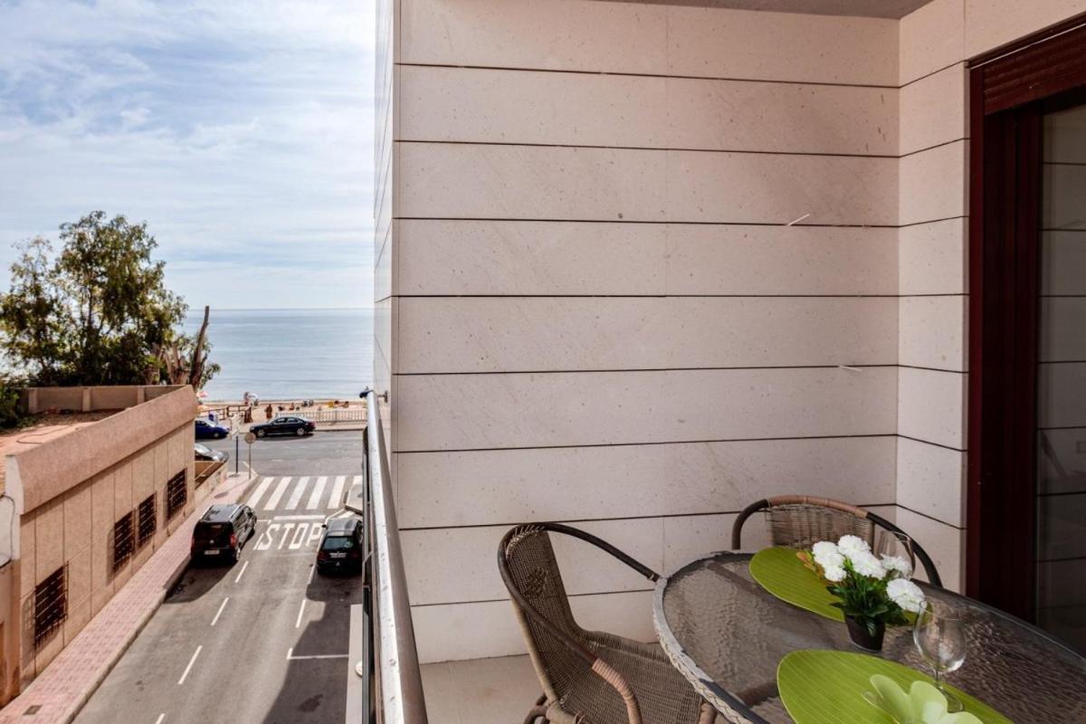 Nice Apartment With Terrace On The Los Locos Beach Torrevieja Eksteriør bilde